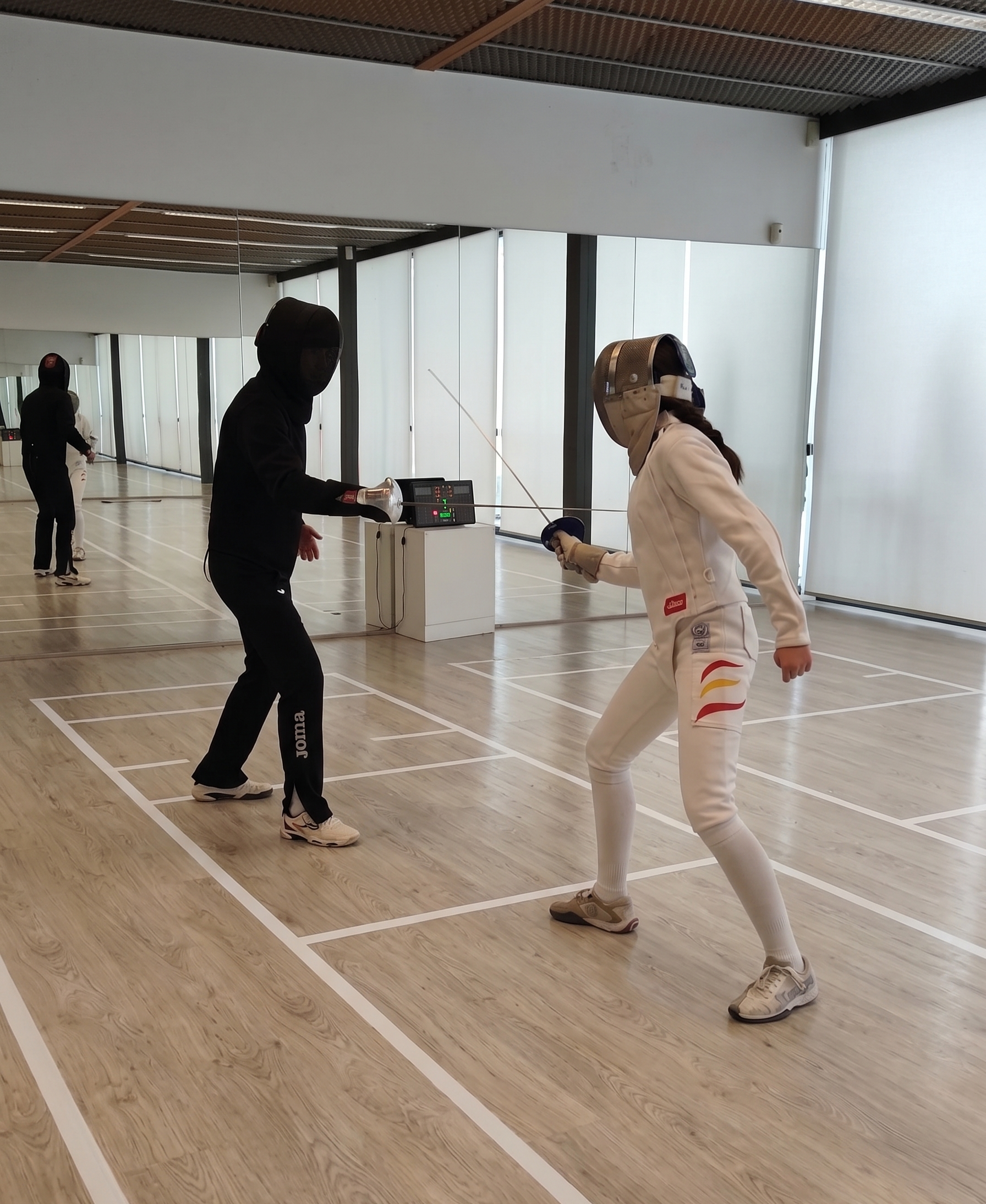 Entrenamiento en sala con espejos